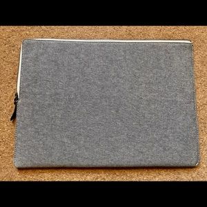 Everlane laptop case